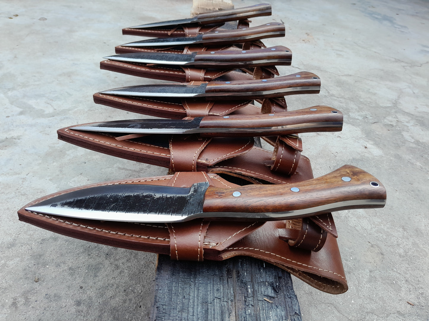 CUSTOM HANDMADE SET OF 6 CARBON STEEL BLADES HUNTING SURVIVAL CAMPING KNIVES WOODEN HANDLES WITH LEATHER SHEATHS