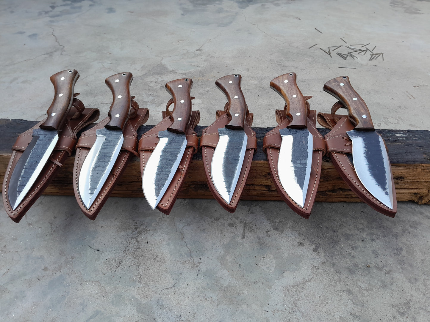 CUSTOM HANDMADE SET OF 6 CARBON STEEL BLADES HUNTING SURVIVAL CAMPING KNIVES WOODEN HANDLES WITH LEATHER SHEATHS