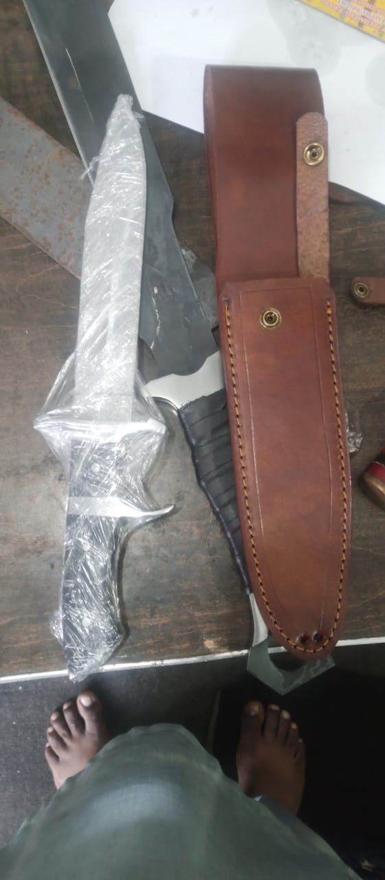 CUSTOM HANDMADE CARBON STEEL BLADE HUNTING BOWIE KNIFE RESIN HANDLE WITH LEATHER SHEATH