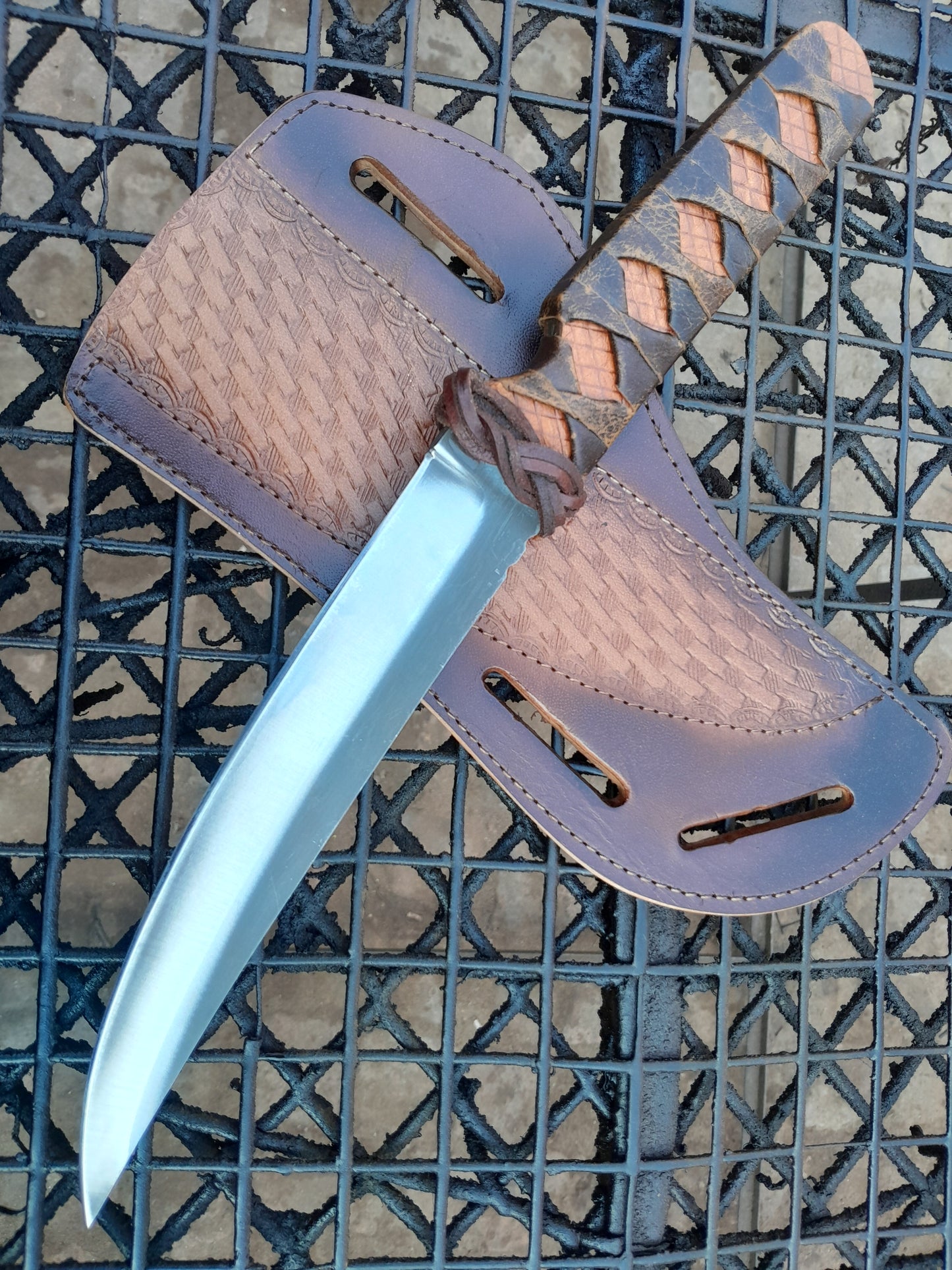 CUSTOM HANDMADE CARBON STEEL BLADE HUNTING SURVIVAL CAMPING BOWIE KNIFE LEATHER WRAPPED HANDLE WITH LEATHER SHEATH
