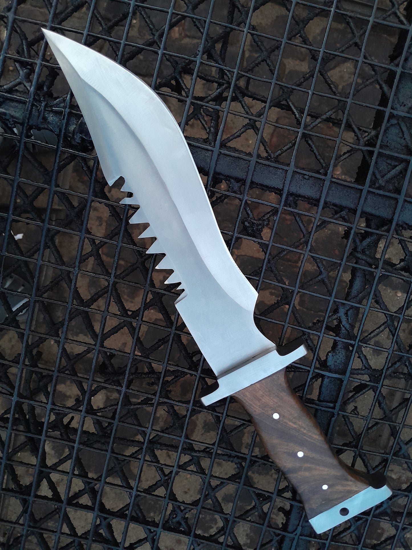 CUSTOM HANDMADE 1095 CARBON STEEL HUNTING SURVIVAL CAMPING BOWIE KNIFE WOODEN HANDLE WITH LEATHER SHEATH
