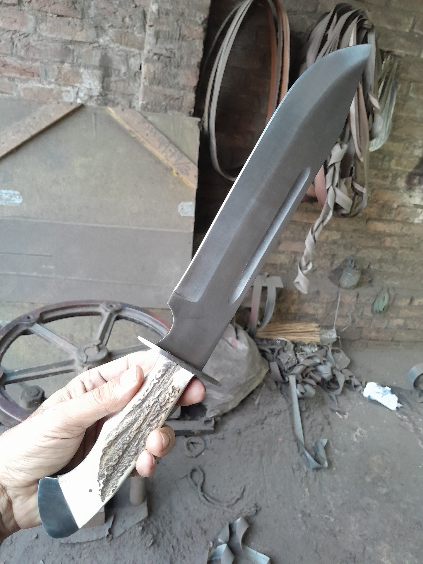CUSTOM HANDMADE CARBON STEEL BLADE HUNTING SURVIVAL CAMPING BOWIE KNIFE STAG/ANTLER HANDLE WITH LEATHER SHEATH