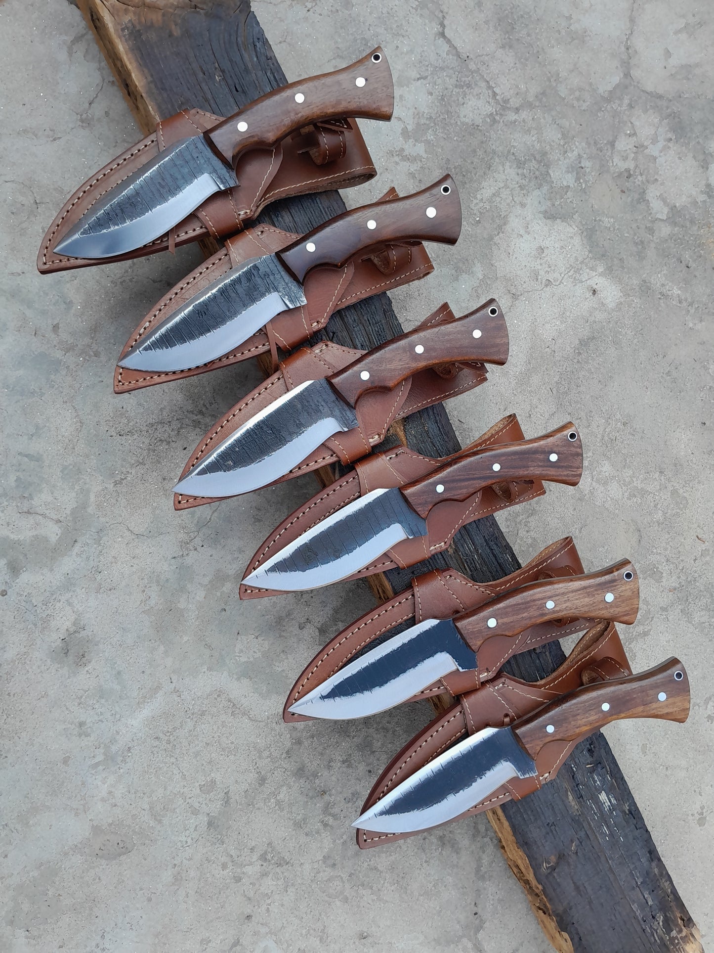 CUSTOM HANDMADE SET OF 6 CARBON STEEL BLADES HUNTING SURVIVAL CAMPING KNIVES WOODEN HANDLES WITH LEATHER SHEATHS