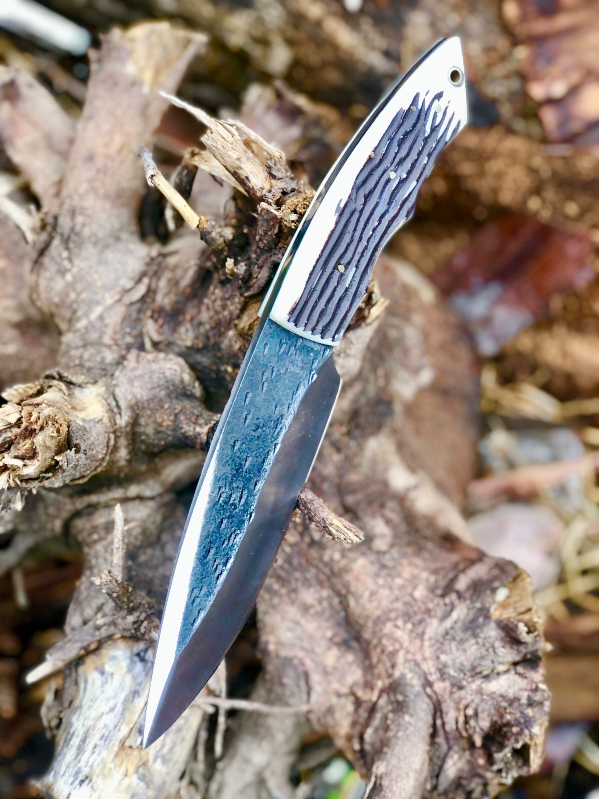 CUSTOM HANDMADE CARBON STEEL BLADE HUNTING BOWIE KNIFE STAG/ANTLER HANDLE WITH LEATHER SHEATH