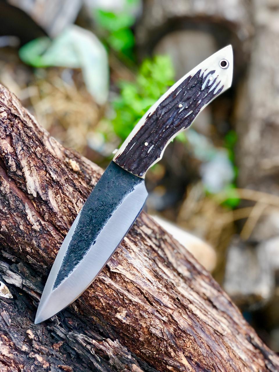 CUSTOM HANDMADE CARBON STEEL BLADE HUNTING BOWIE KNIFE STAG/ANTLER HANDLE WITH LEATHER SHEATH