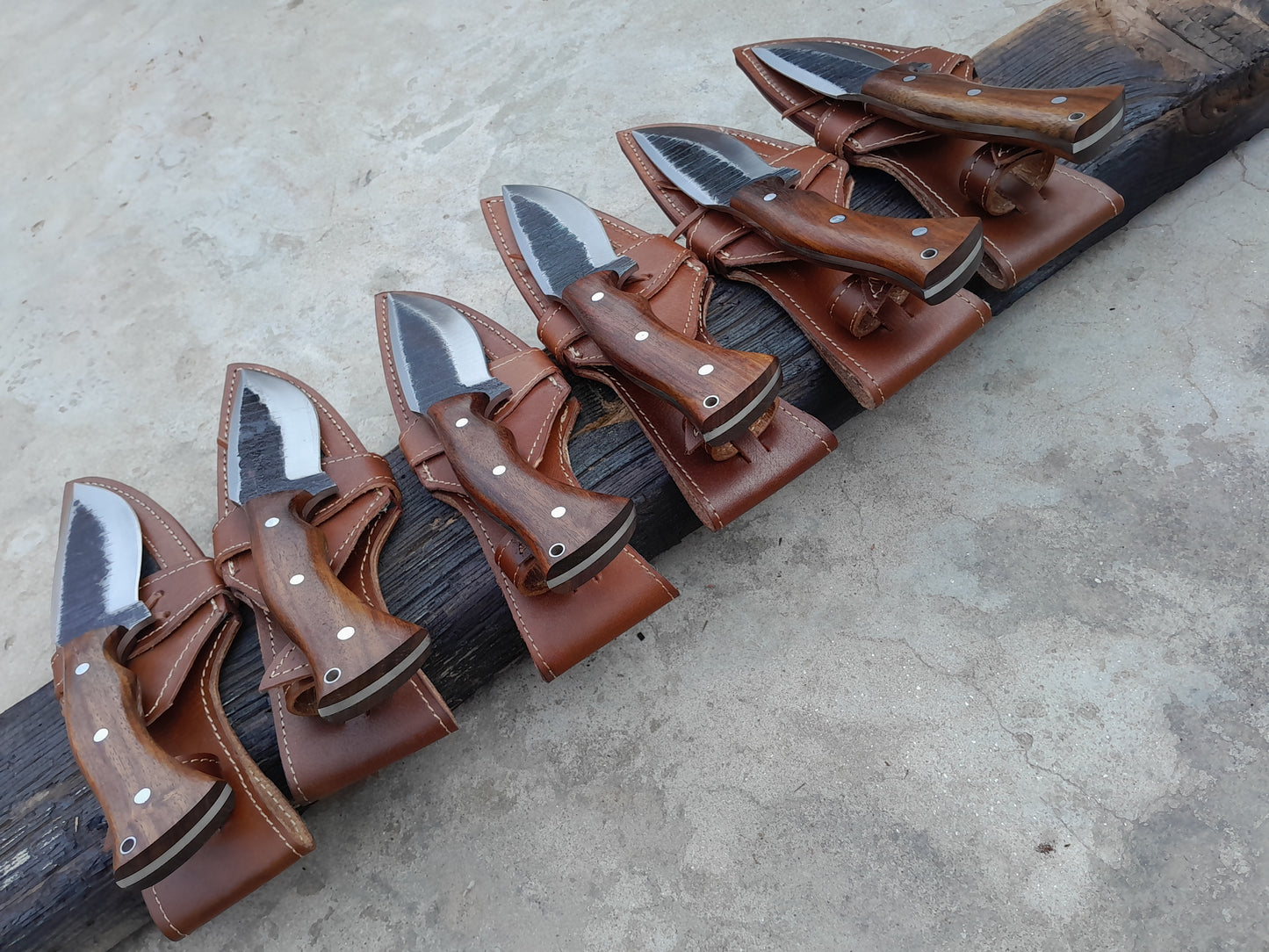CUSTOM HANDMADE SET OF 6 CARBON STEEL BLADES HUNTING SURVIVAL CAMPING KNIVES WOODEN HANDLES WITH LEATHER SHEATHS