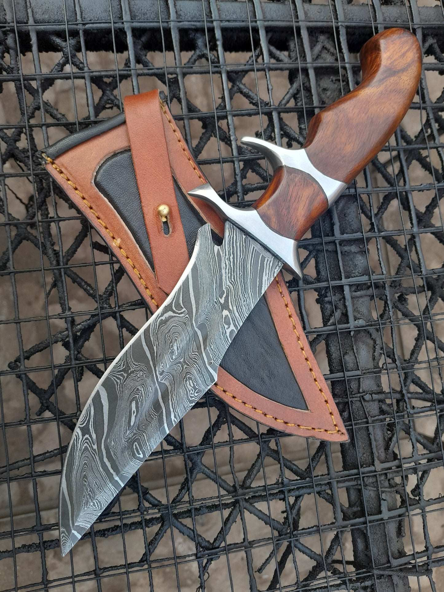 CUSTOM HANDMADE DAMASCUS STEEL BLADE SURVIVAL CAMPING HUNTING KNIFE WOODEN HANDLE WITH LEATHER SHEATH