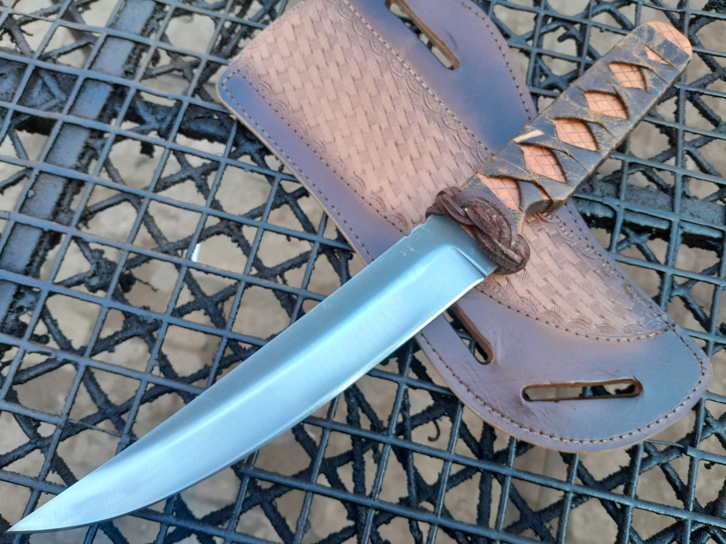 CUSTOM HANDMADE CARBON STEEL BLADE HUNTING SURVIVAL CAMPING BOWIE KNIFE LEATHER WRAPPED HANDLE WITH LEATHER SHEATH