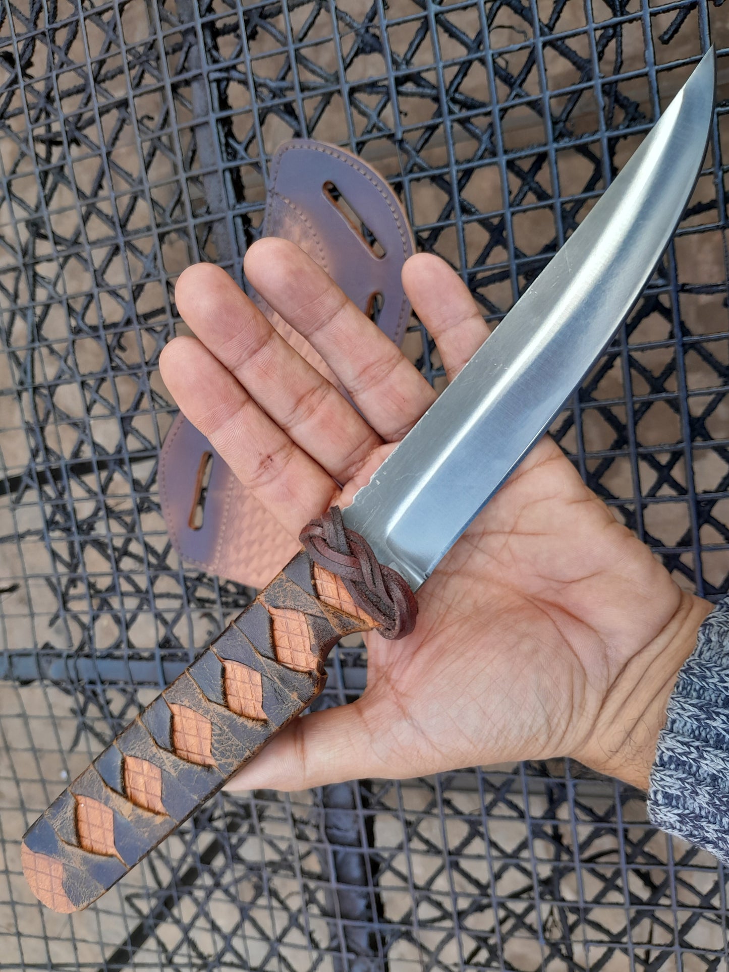 CUSTOM HANDMADE CARBON STEEL BLADE HUNTING SURVIVAL CAMPING BOWIE KNIFE LEATHER WRAPPED HANDLE WITH LEATHER SHEATH