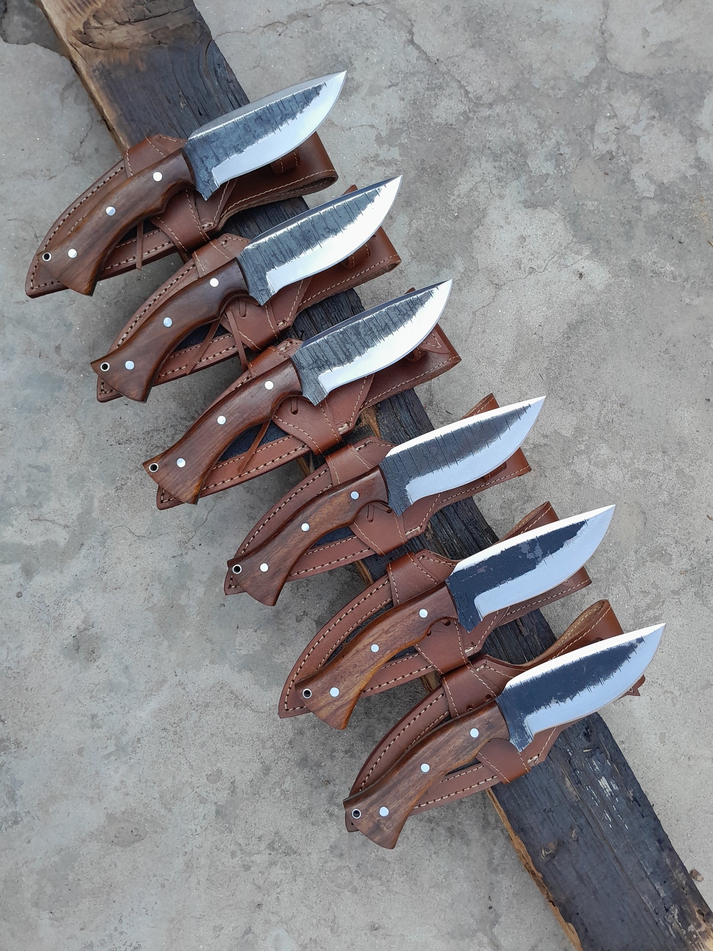 CUSTOM HANDMADE SET OF 6 CARBON STEEL BLADES HUNTING SURVIVAL CAMPING KNIVES WOODEN HANDLES WITH LEATHER SHEATHS