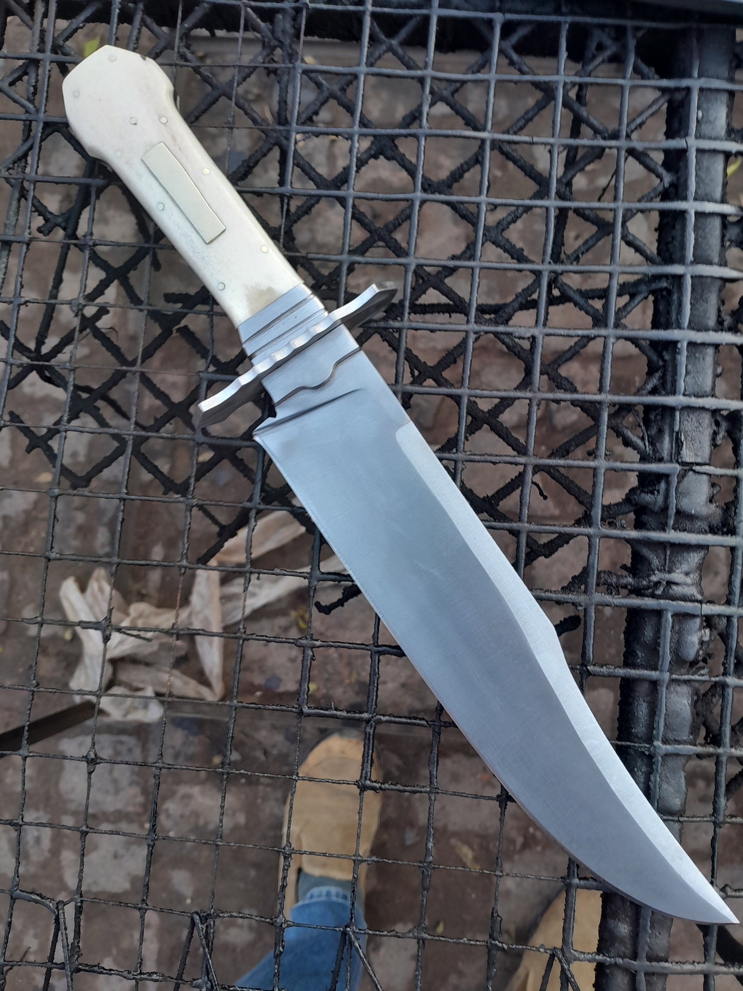 CUSTOM HANDMADE CARBON STEEL BLADE HUNTING SURVIVAL CAMPING BOWIE KNIFE BONE HANDLE WITH LEATHER SHEATH