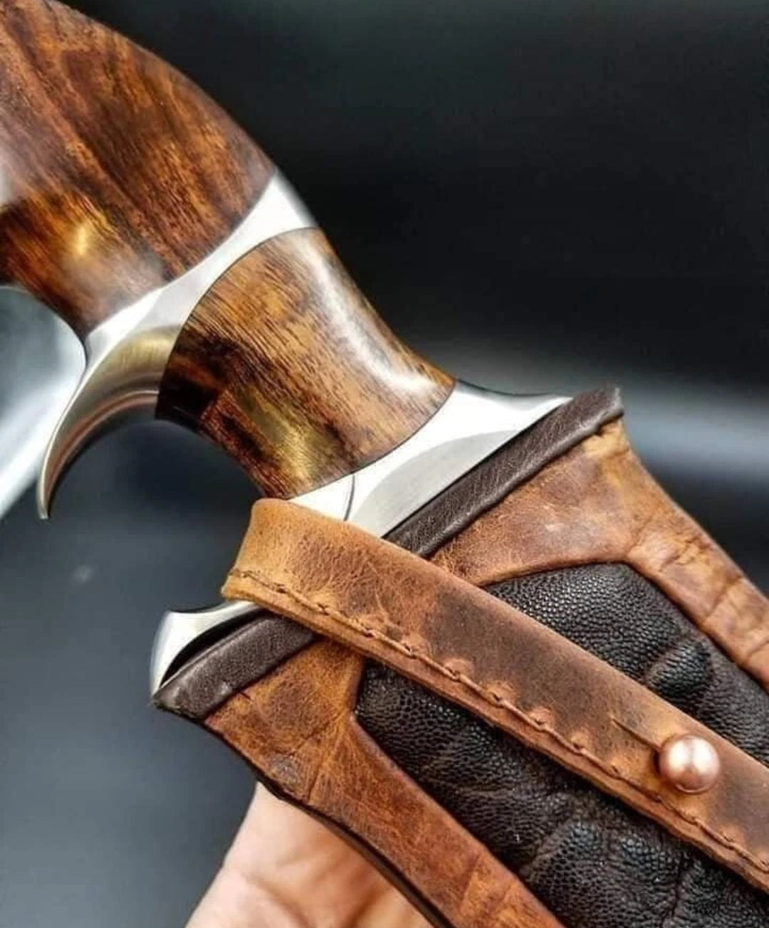 CUSTOM HANDMADE DAMASCUS STEEL BLADE SURVIVAL CAMPING HUNTING KNIFE WOODEN HANDLE WITH LEATHER SHEATH